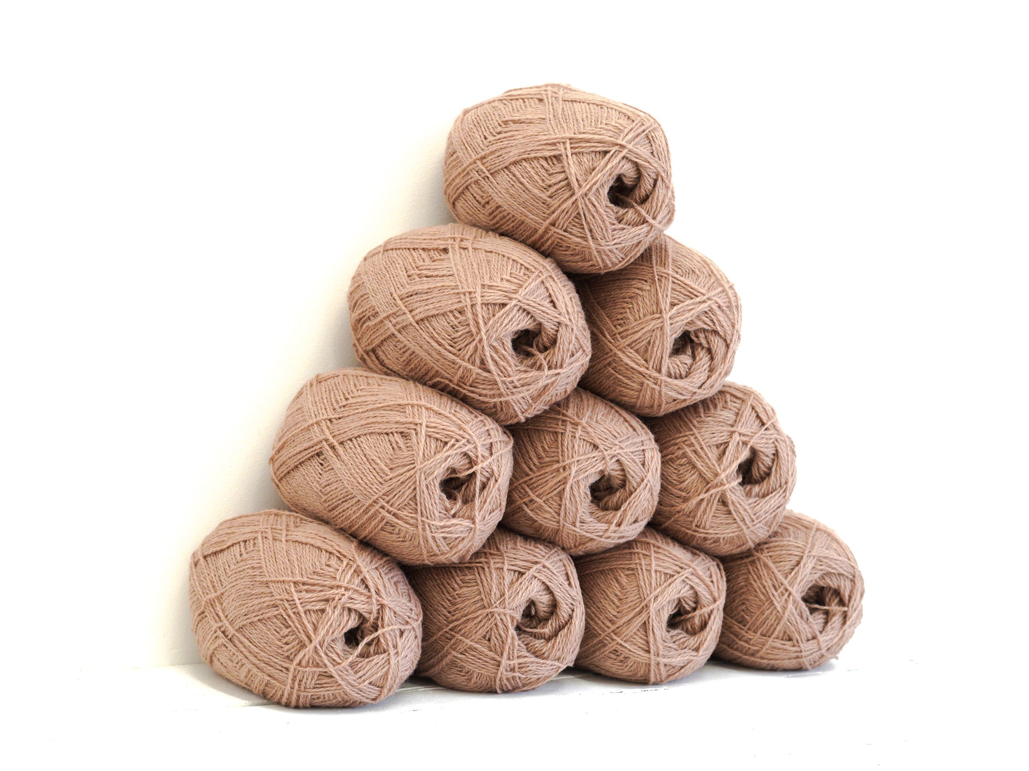 Light taupe brown color New Zealand wool yarn - 262