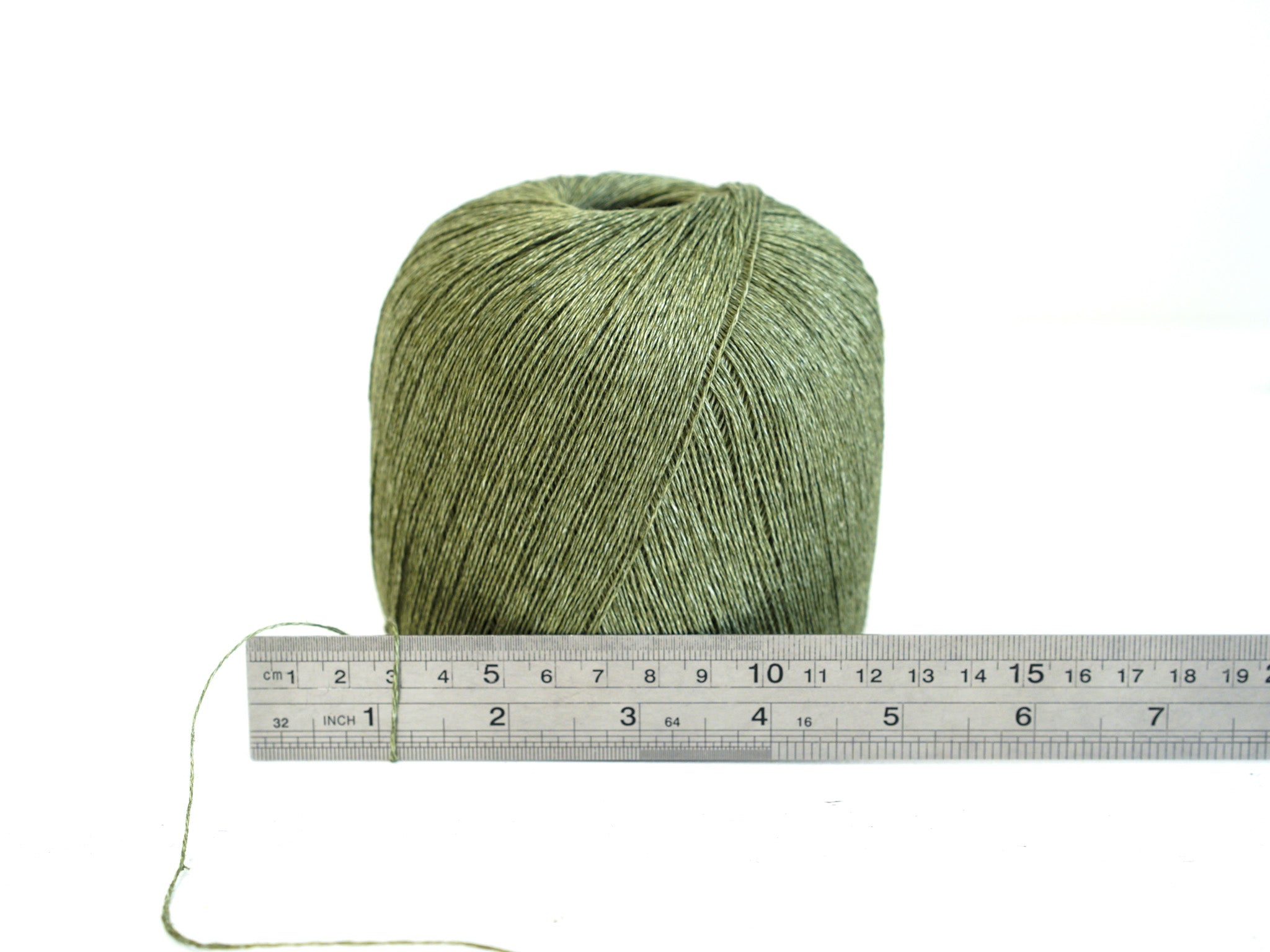 Linen yarn in green melange color - 100g/600m