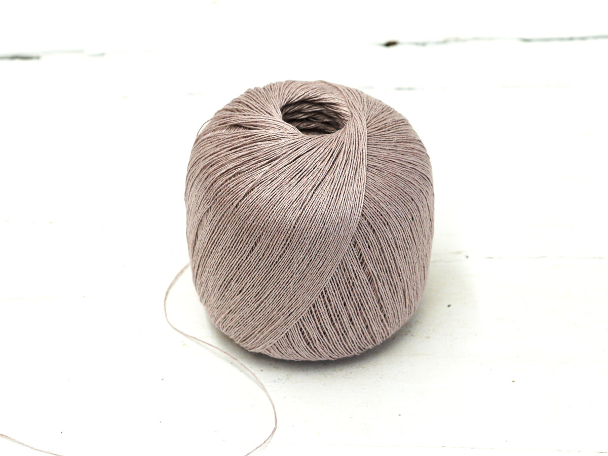 Ash rose 100% Linen Yarn - Lace Weight, 100 g / 600 m