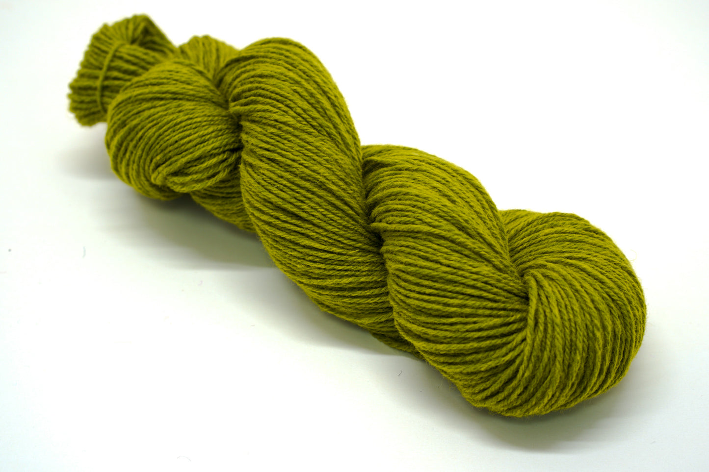 Multi-coloured wool and polyester blend 100g/233m