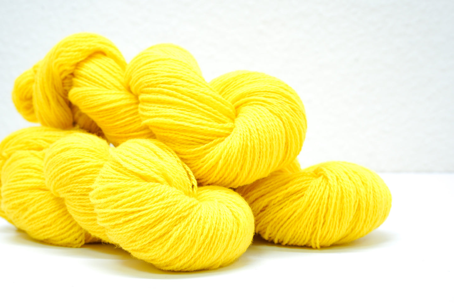 New Zealand wool yarn samples card in 52 colors