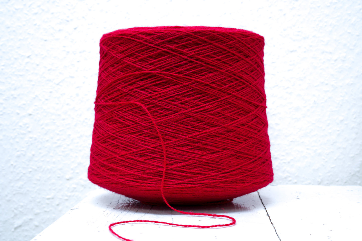 Bright red wool in cone - 560