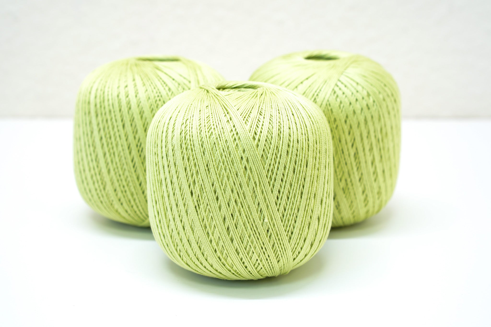 Salad green mercerised cotton 100g/452m