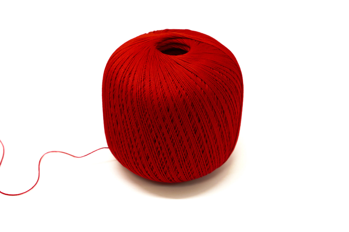 Bright red color mercerised cotton 100g/452m
