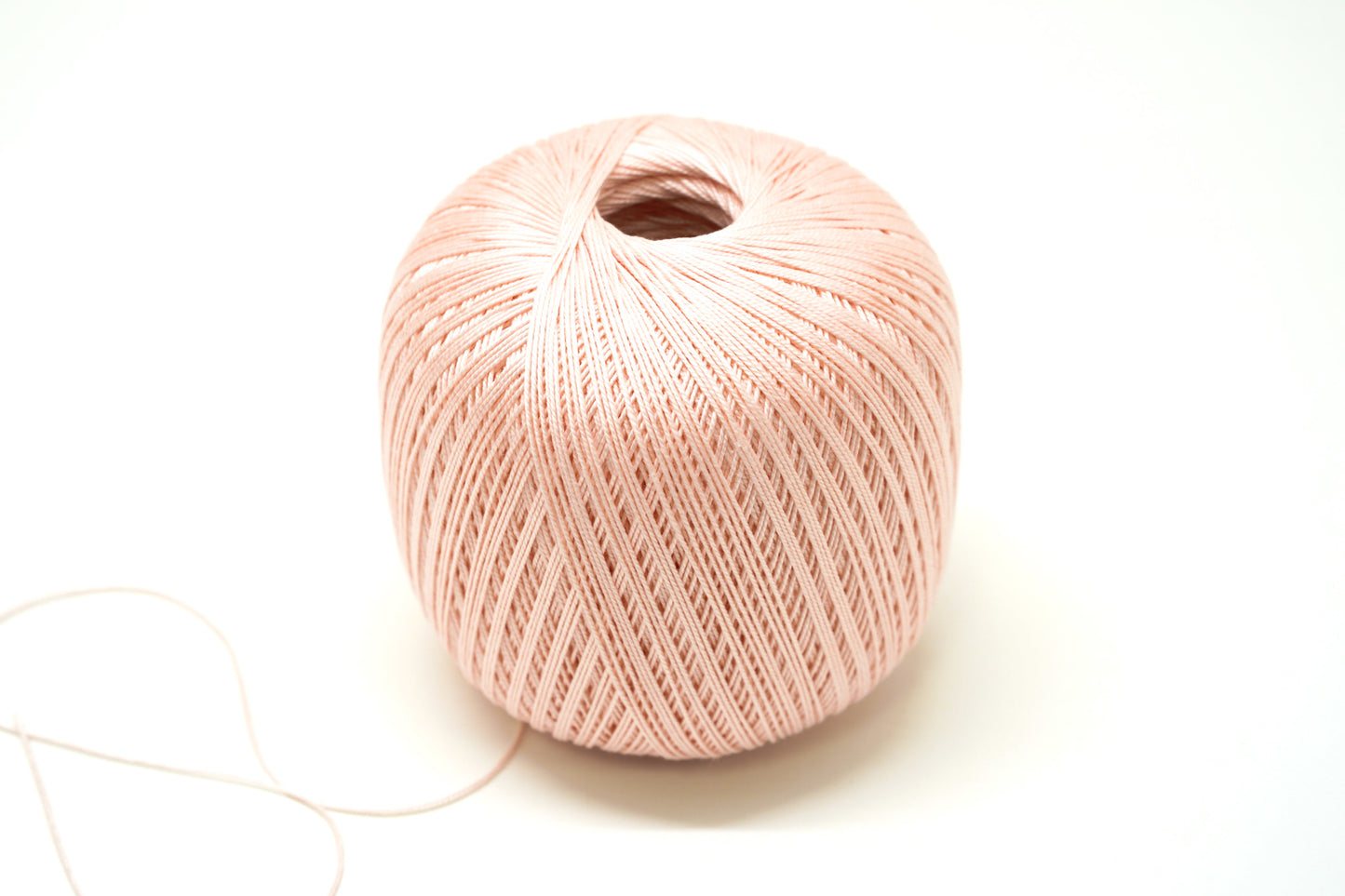 Pearl rose mercerised cotton 100g/452m