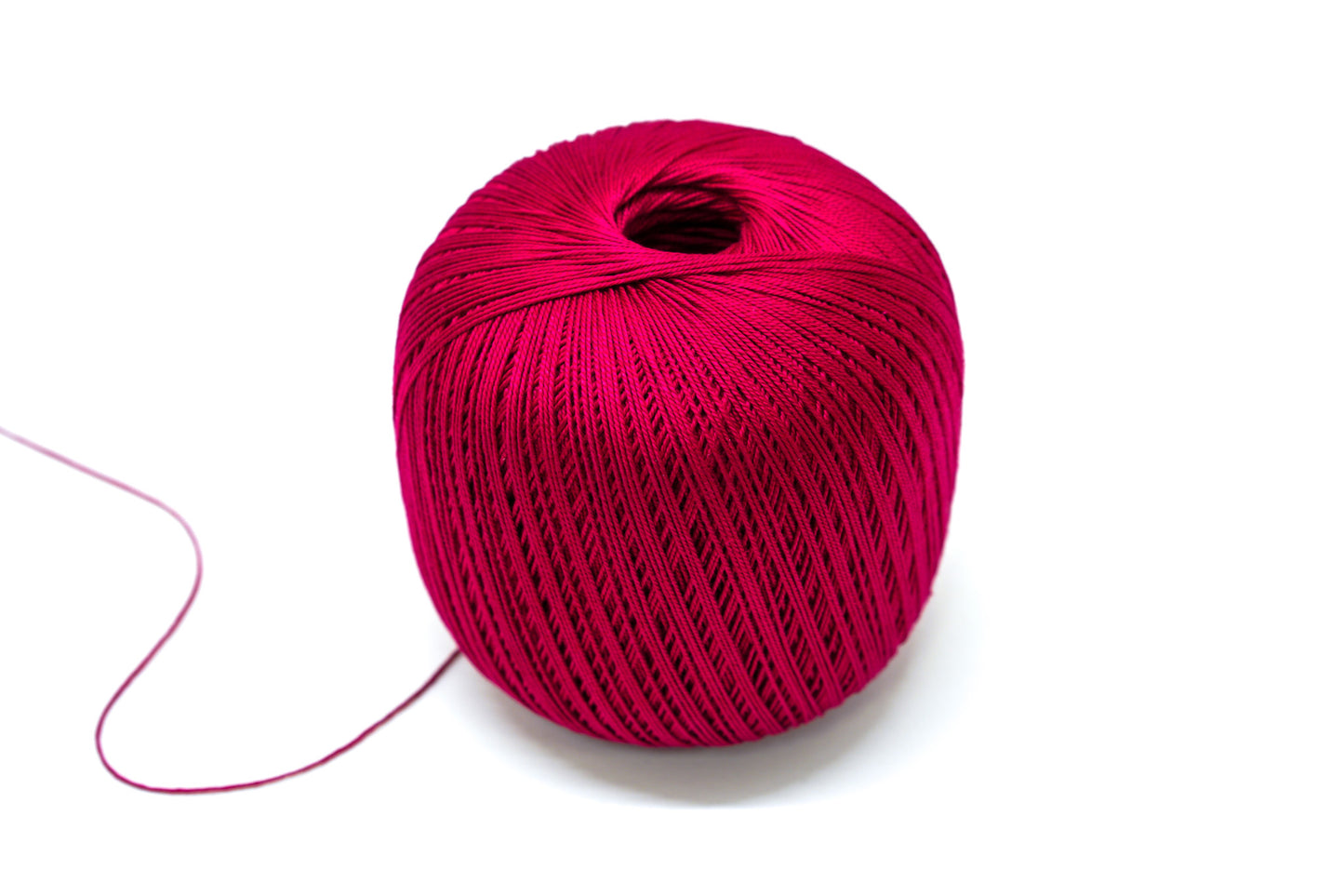 Burgundy red color mercerised cotton 100g/452m