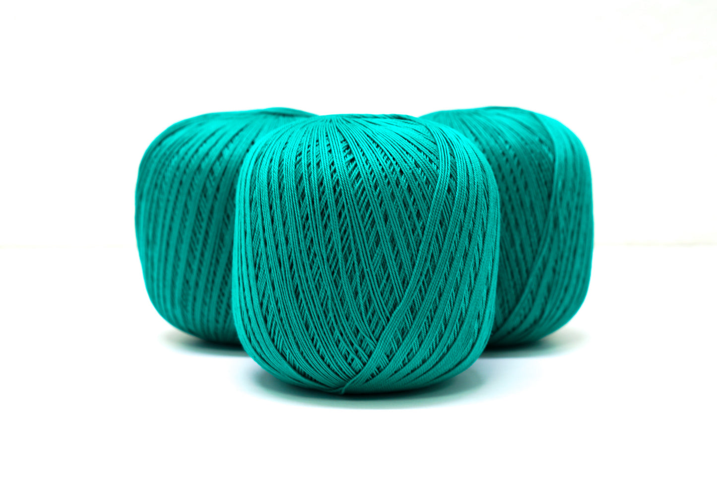 Emerald green color mercerised cotton 100g/452m