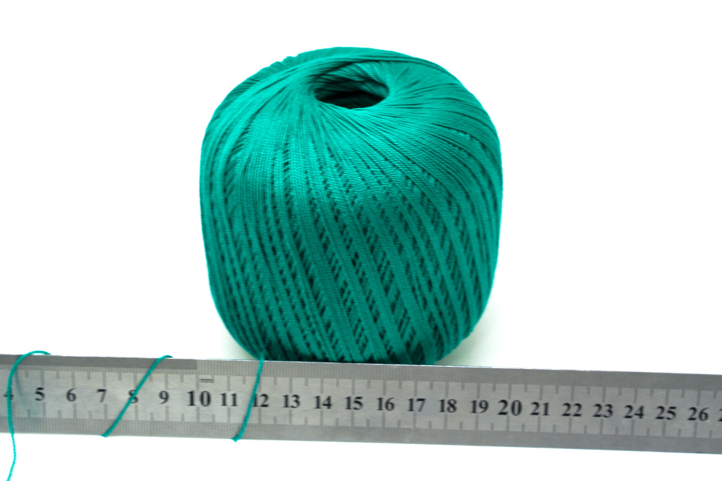 Emerald green color mercerised cotton 100g/452m
