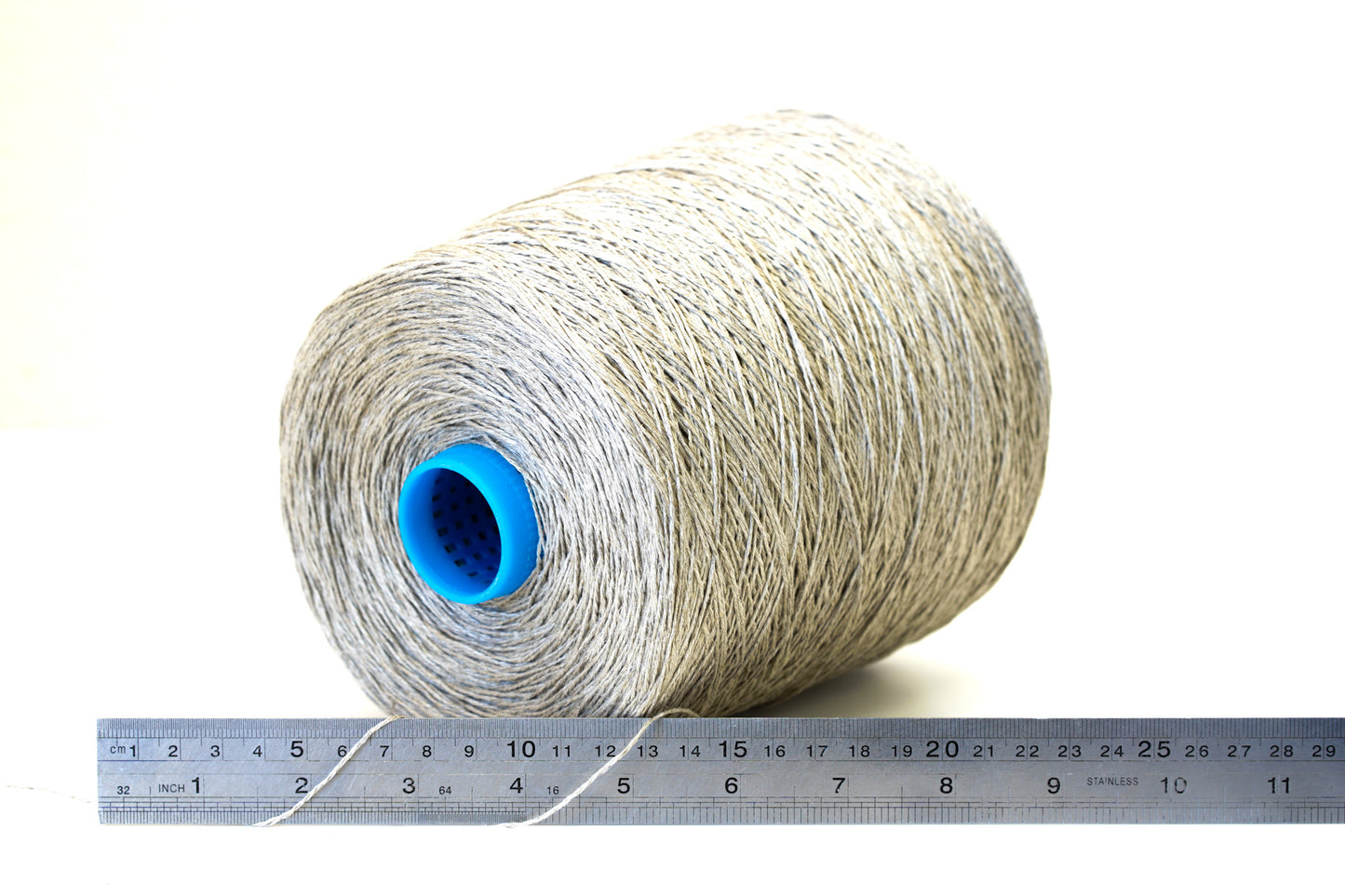 Natural grey linen yarn in cone 900g. Baltic flax