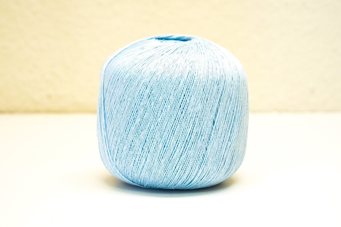 100% linen yarn in sky blue color