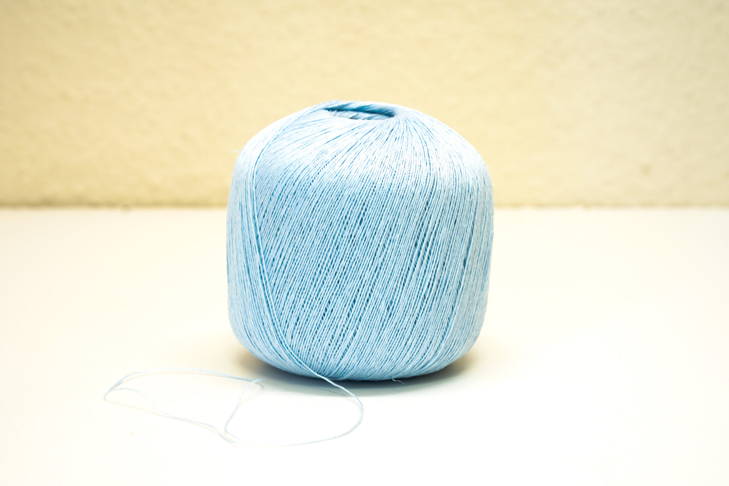 100% linen yarn in sky blue color