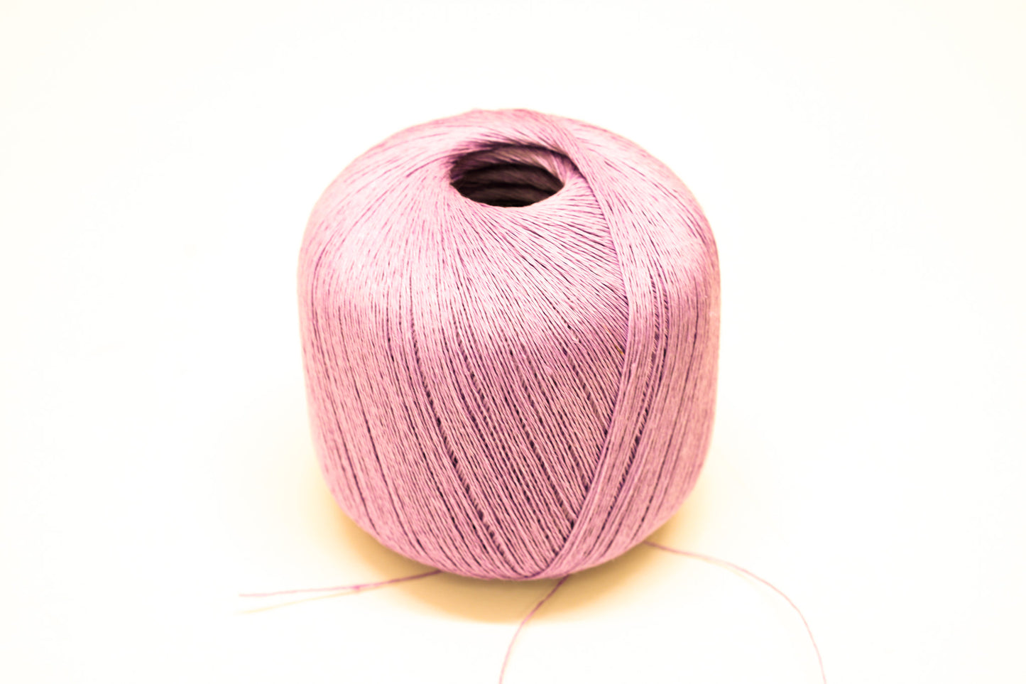 100% linen yarn in soft lilac color