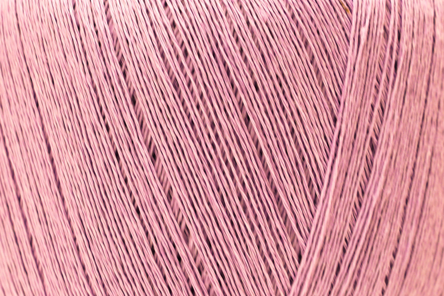 100% linen yarn in soft lilac color