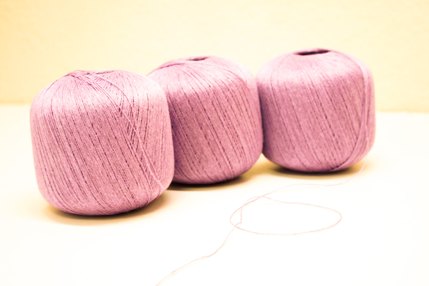 100% linen yarn in soft lilac color