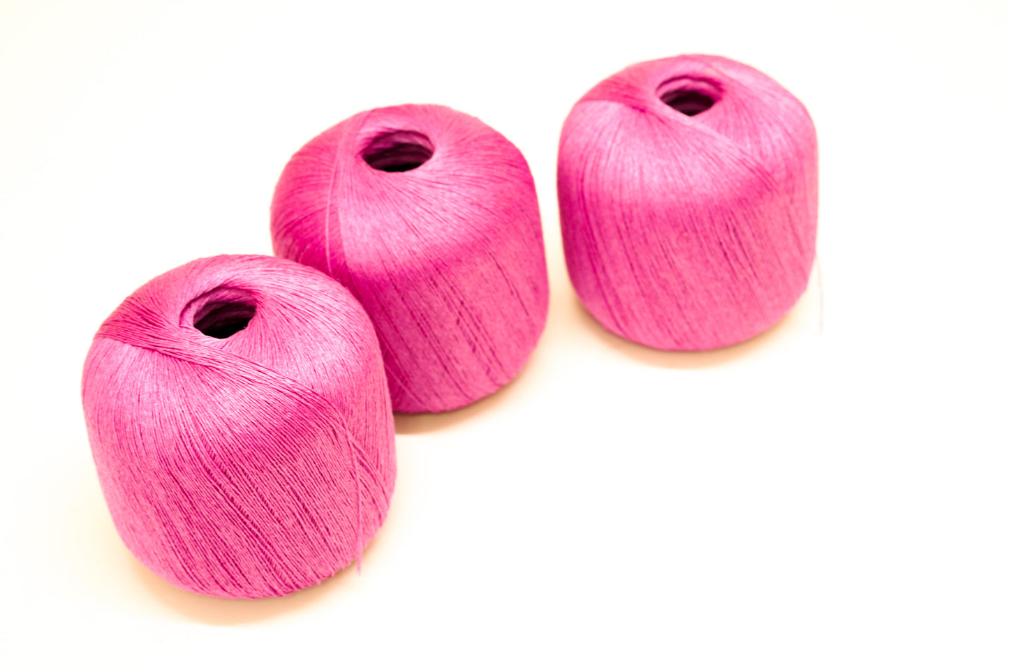 100% linen yarn in pink color