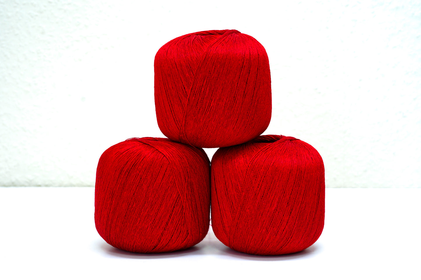 100% linen yarn in bright red color
