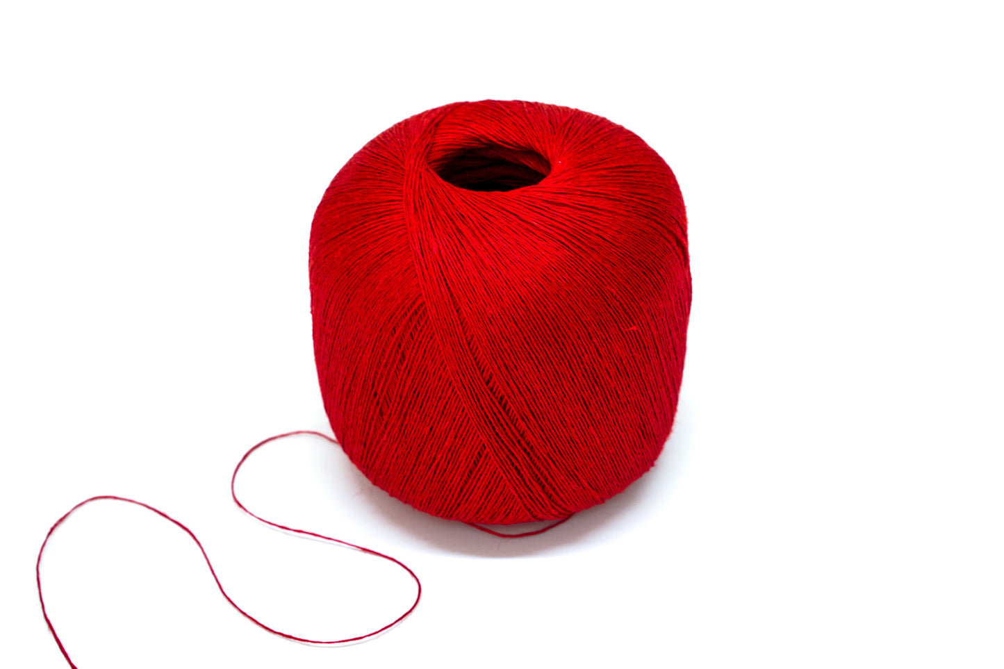 100% linen yarn in bright red color