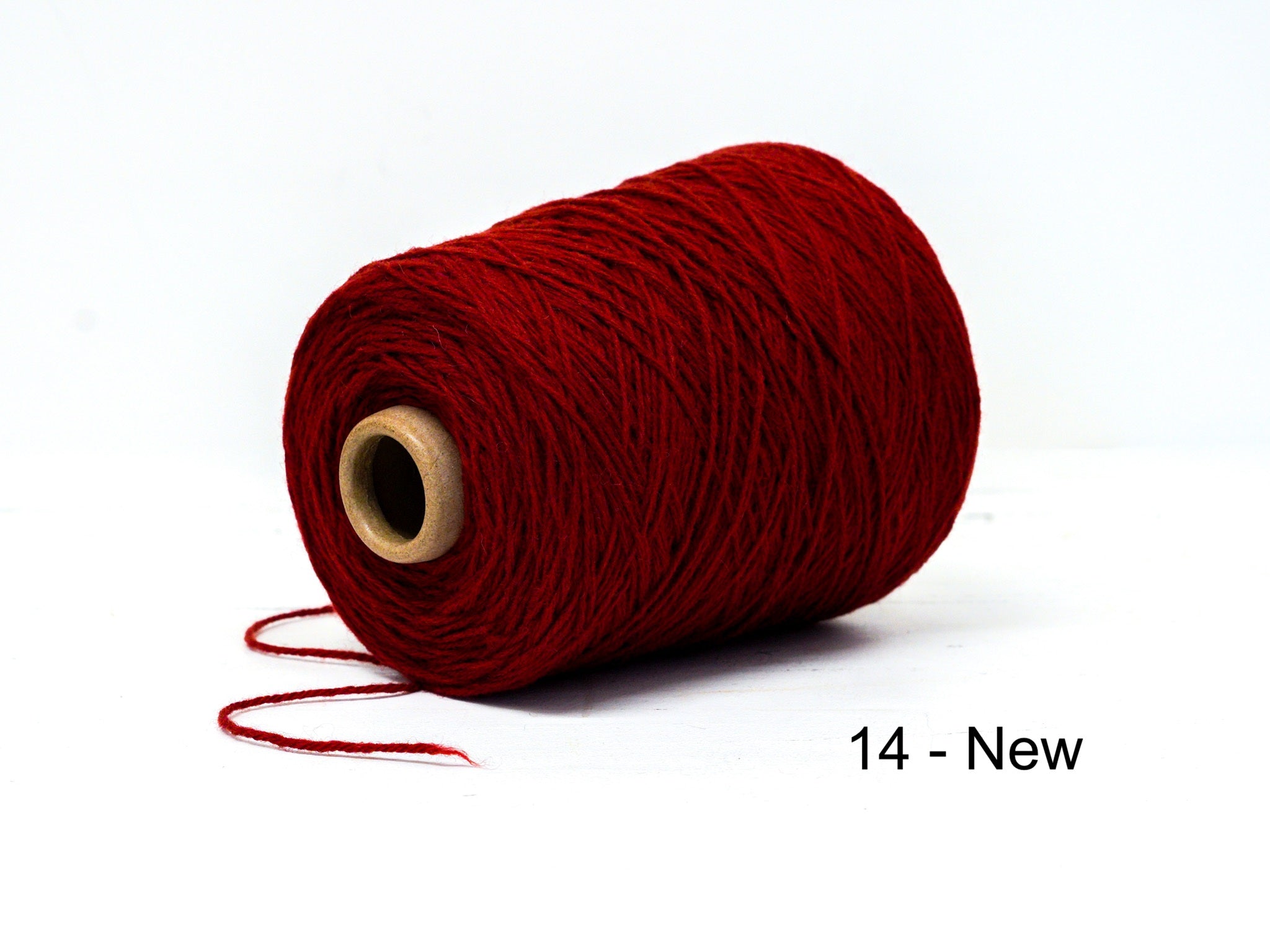 New Zealand wool Multi coloured carpet yarn in 61 colors