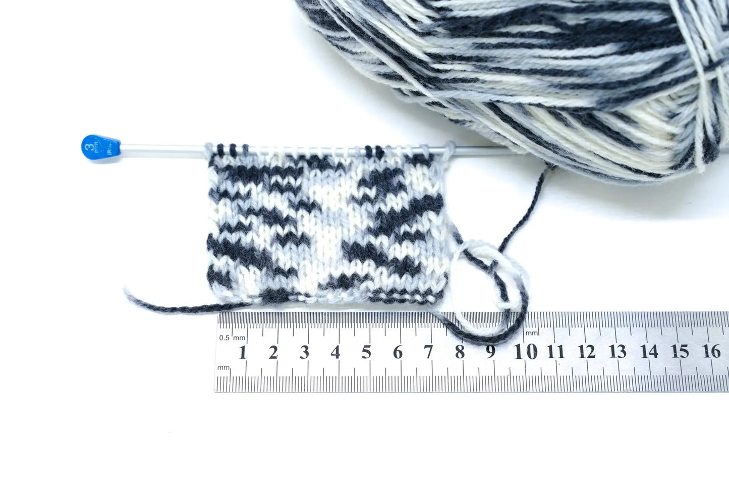 White, Grey & Black Mélange New Zealand Wool Yarn - 80% Wool, 20% Polyamide, 100g/300m - Perfect for Socks, Blankets, Slippers & More