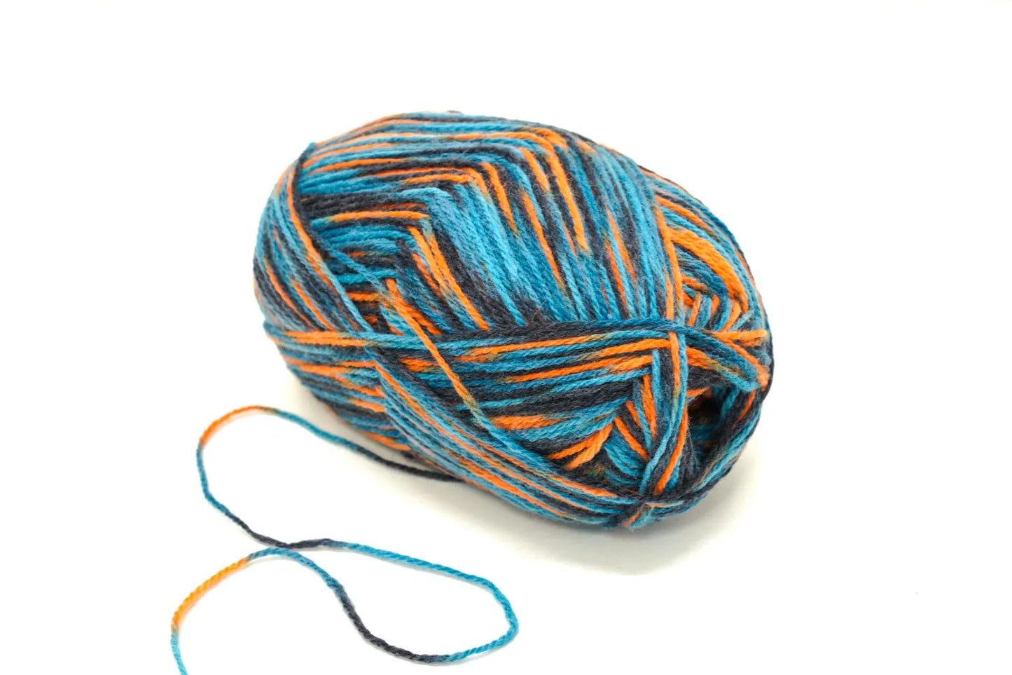 Multicolored New Zealand Wool Yarn - 80% Wool, 20% Polyamide, 100g/300m - Emerald Blue, Grey, Orange - Perfect for Socks, Blankets, and More