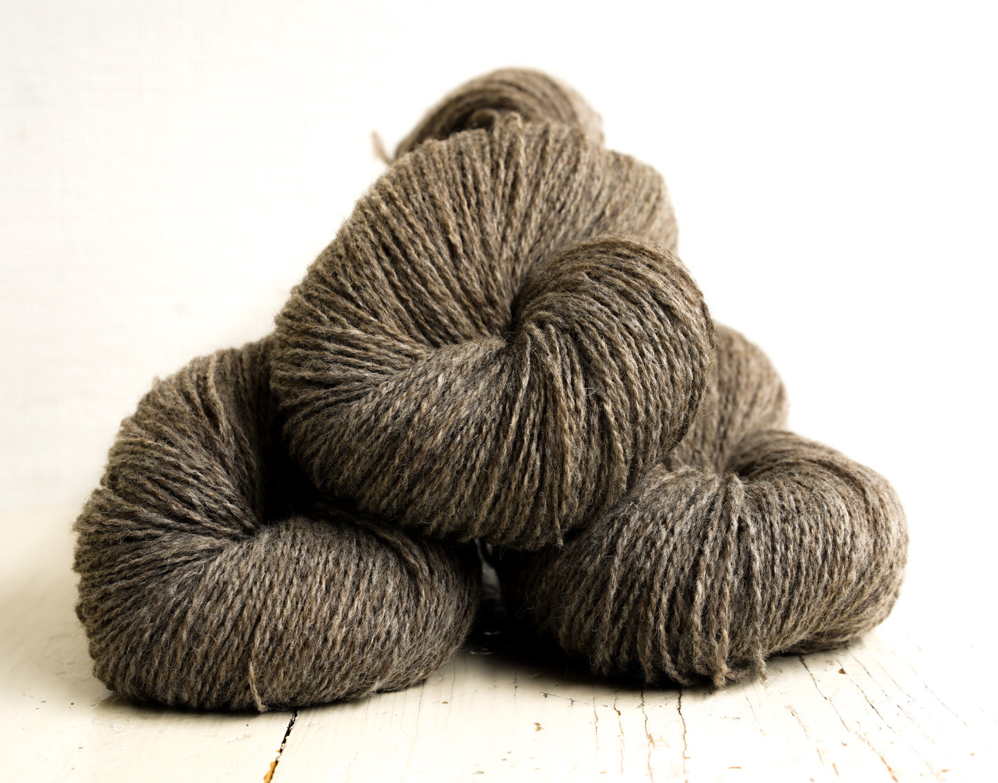 Grey-brown undyed New Zealand wool - 266 color