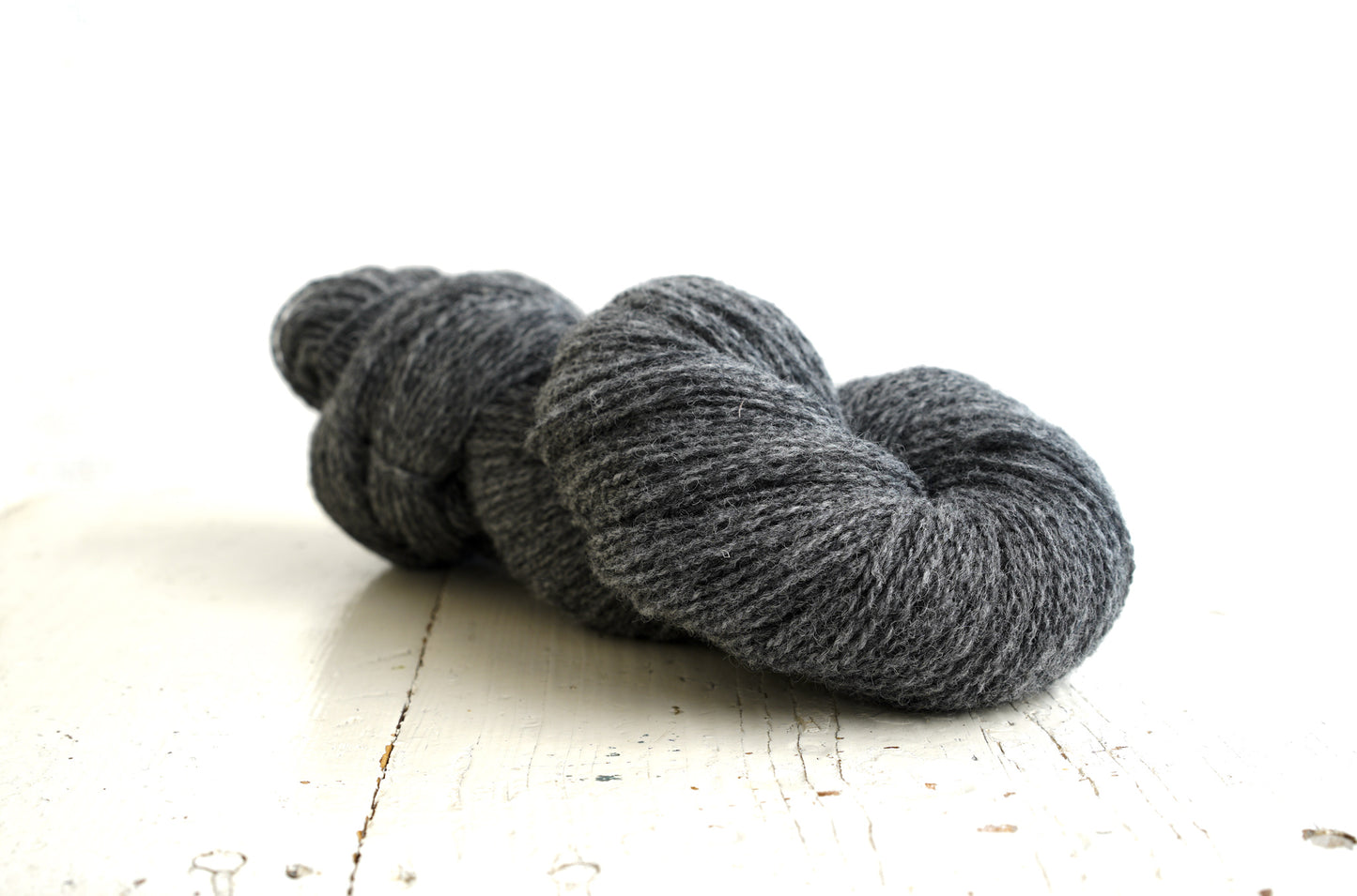 Graphite grey wool yarn 1 kg/35oz. | graphite-grey-wool-yarn-1-kg-35oz