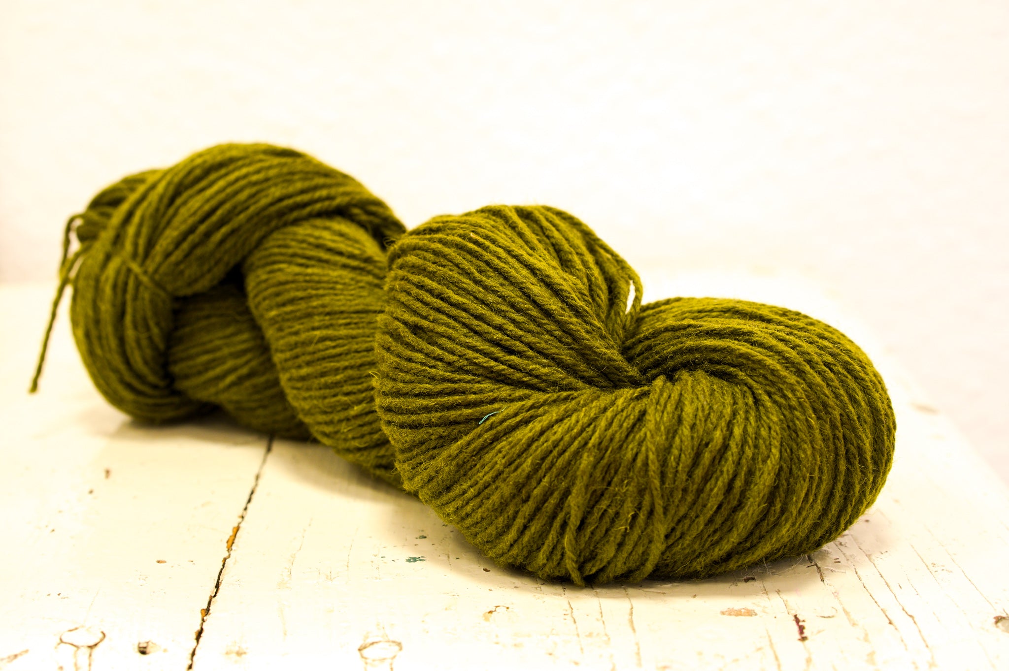 Moss green 60% wool and PO blend yarn, 100g/3,5oz.