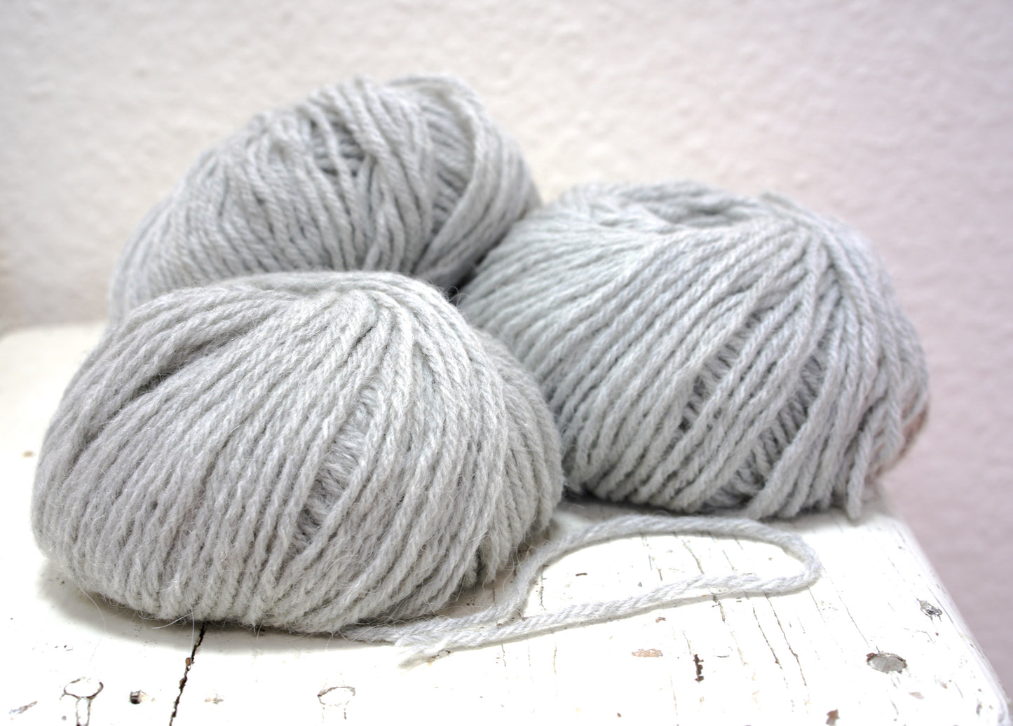Grey alpaca wool yarn blend