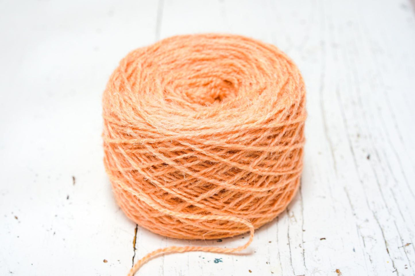 Salmon European rustic wool yarn - 100g/3,5 oz