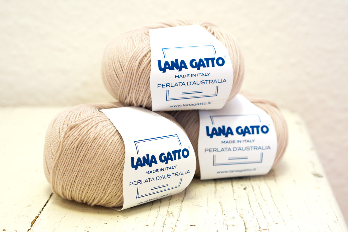 Ivory virgin merino lace wool - 233m/50g - Luxury thread