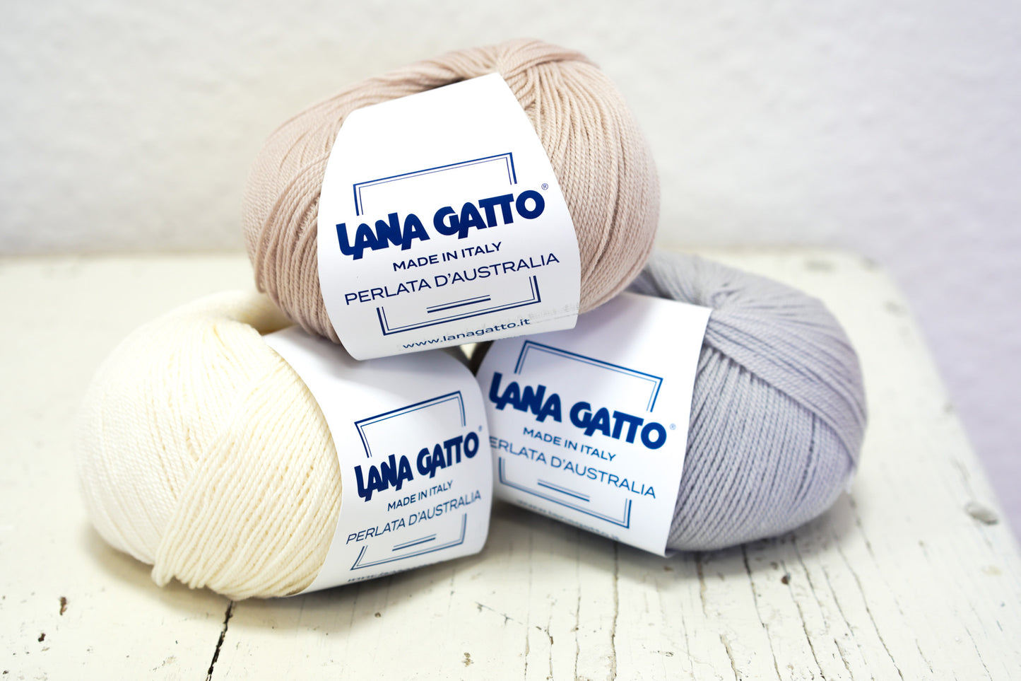 Milk white virgin merino lace wool - 233m/50g - Luxury thread