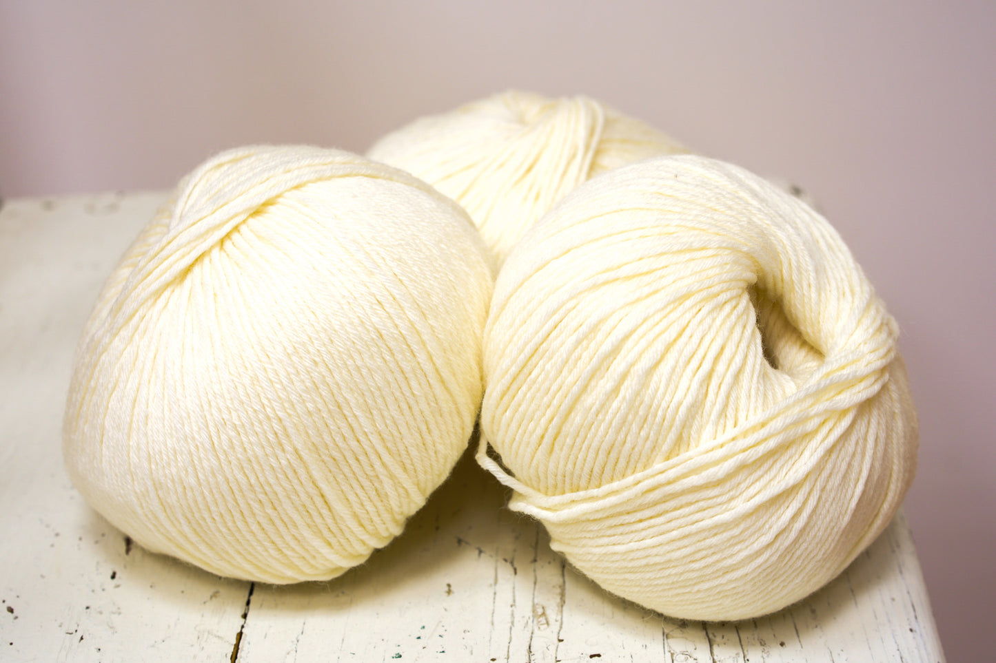 Milk white PRO LANA wool 80%/20 PO blend