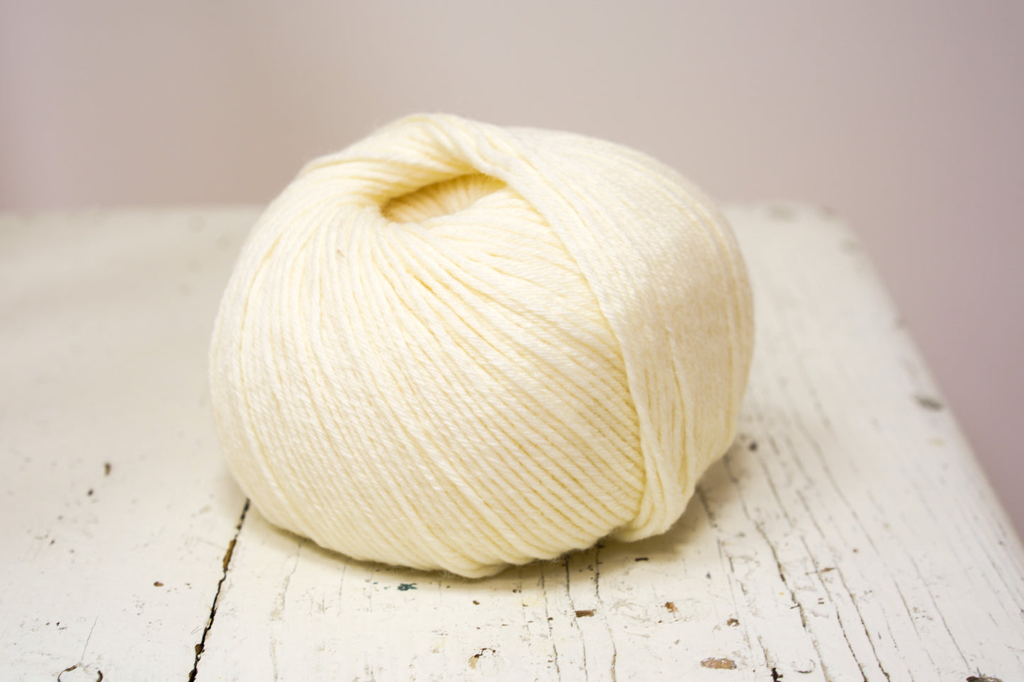 Milk white PRO LANA wool 80%/20 PO blend