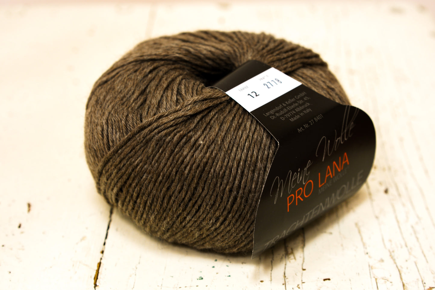 Brown color PRO LANA Trachtenwolle wool