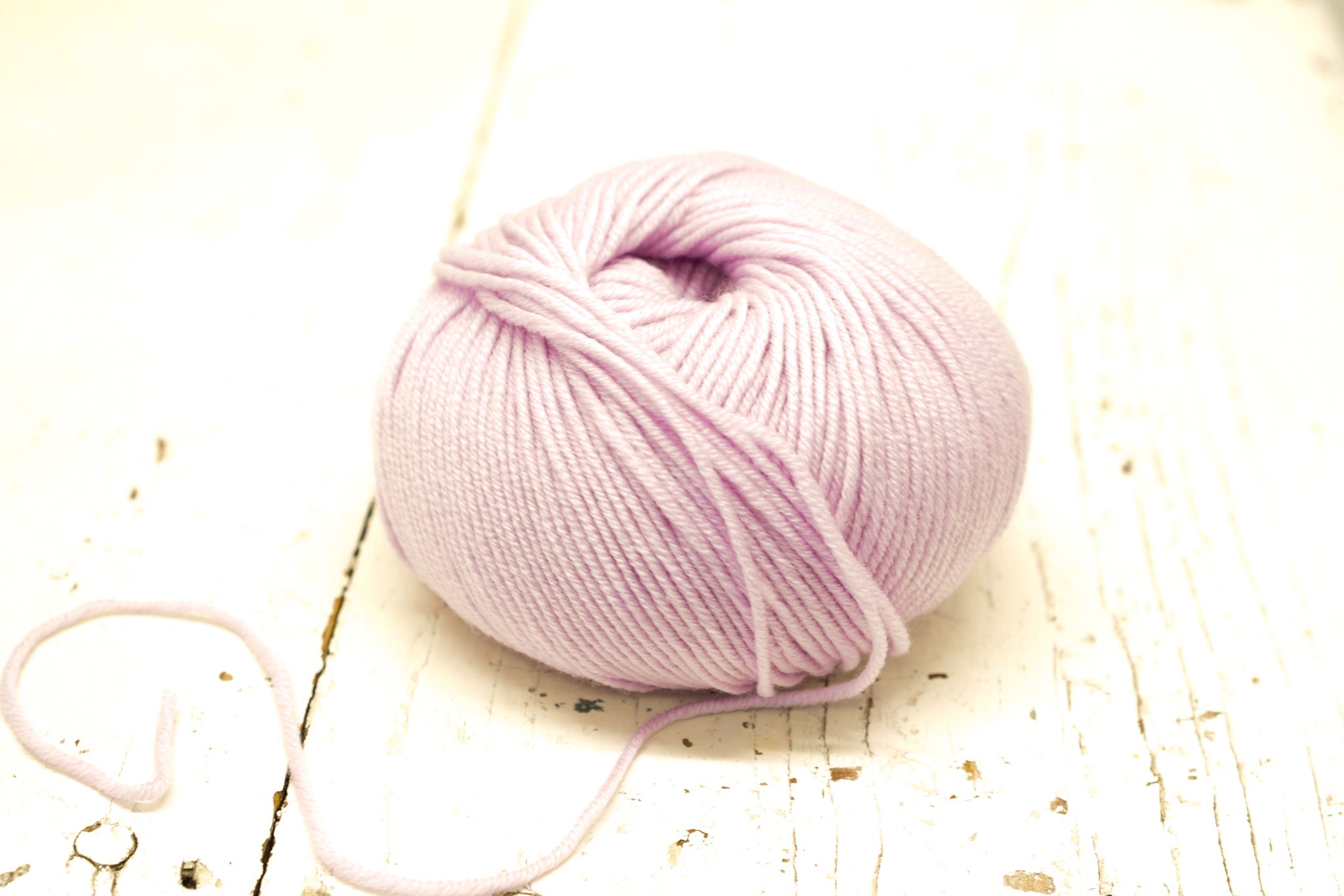 Lavender Rose color PRO LANA Merino Pur 125 wool yarn