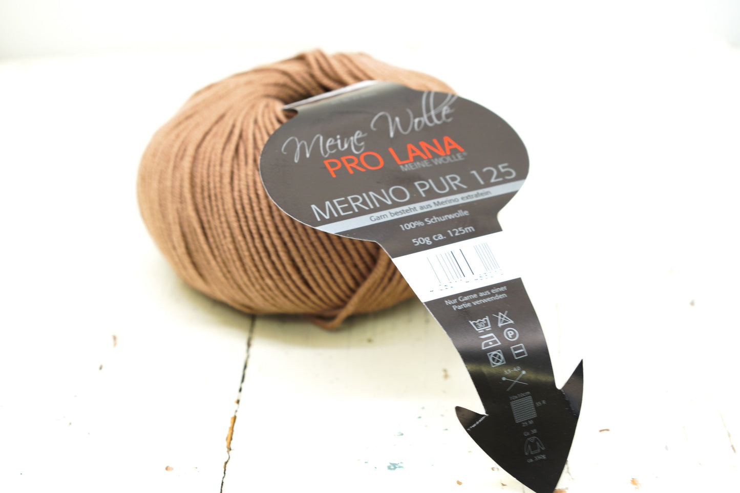 Teddy brown PRO LANA merino wool yarn 100% - 50g./1,75 oz