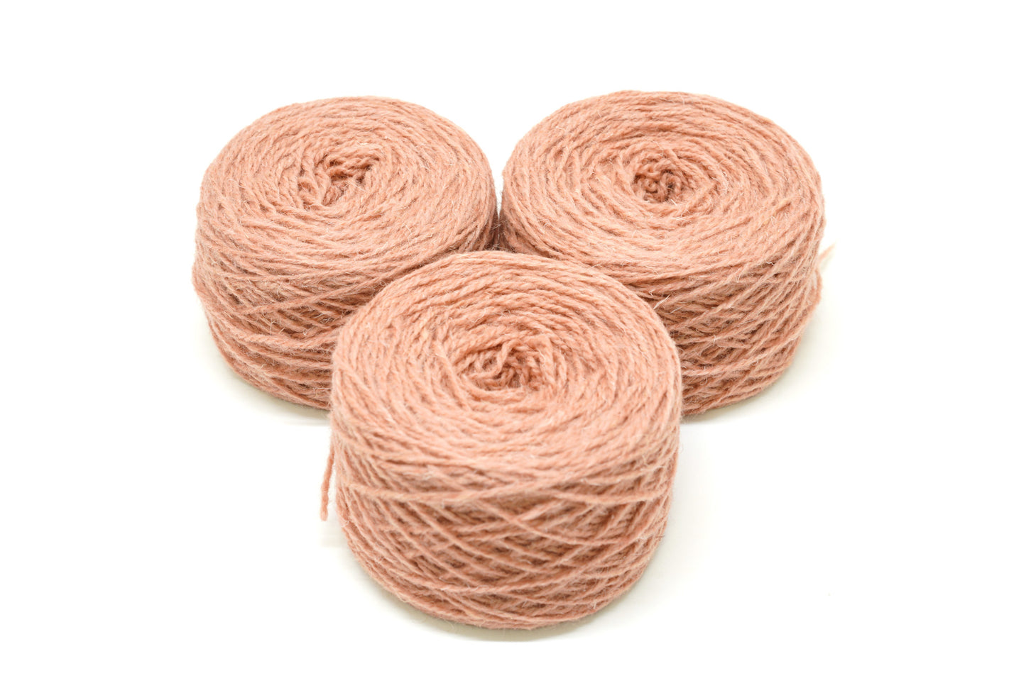 Light Salmon European rustic wool yarn - 100g/3,5 oz
