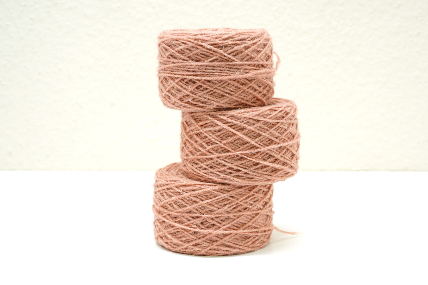 Light Salmon European rustic wool yarn - 100g/3,5 oz