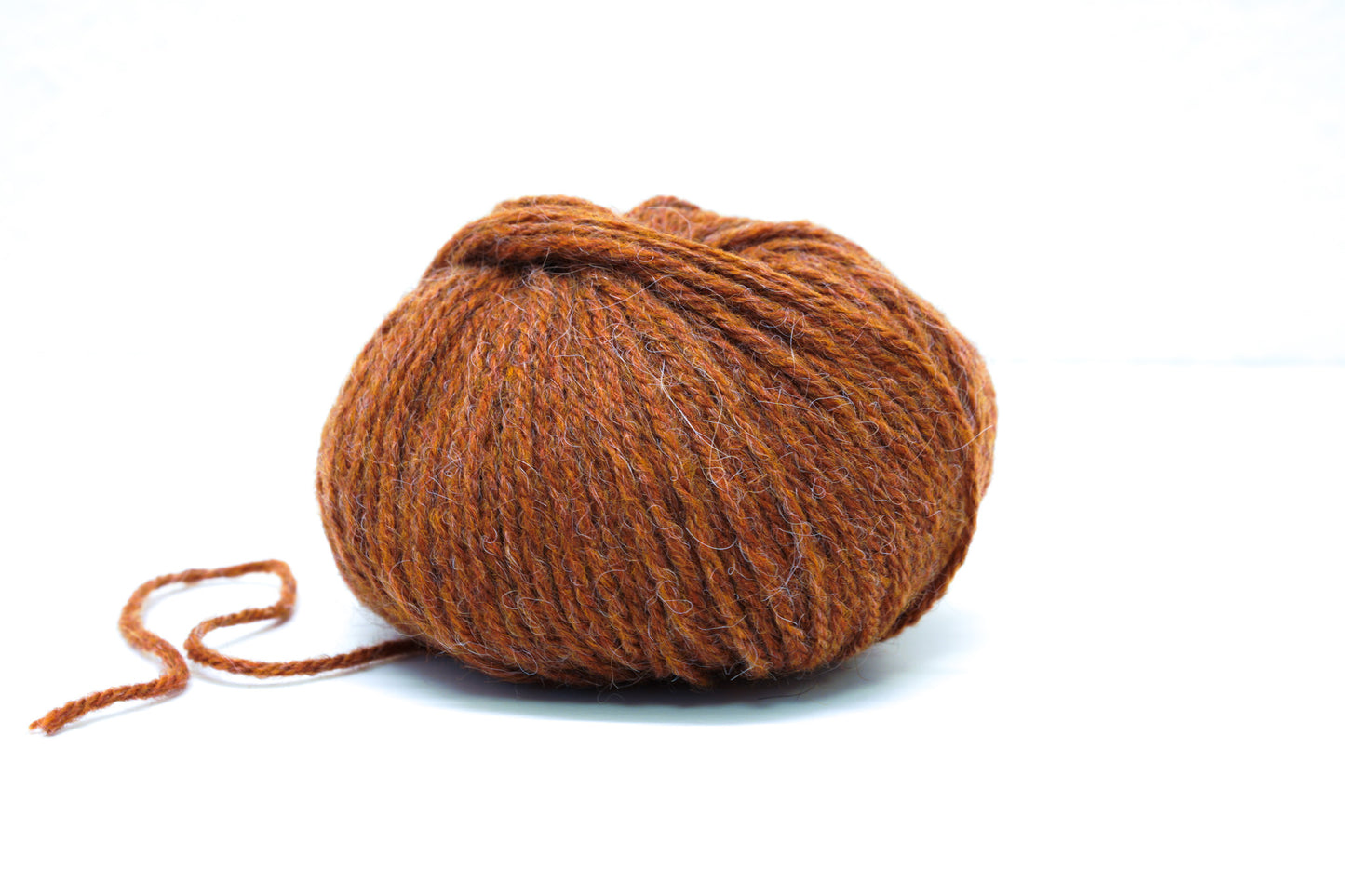 Brick alpaca wool yarn blend