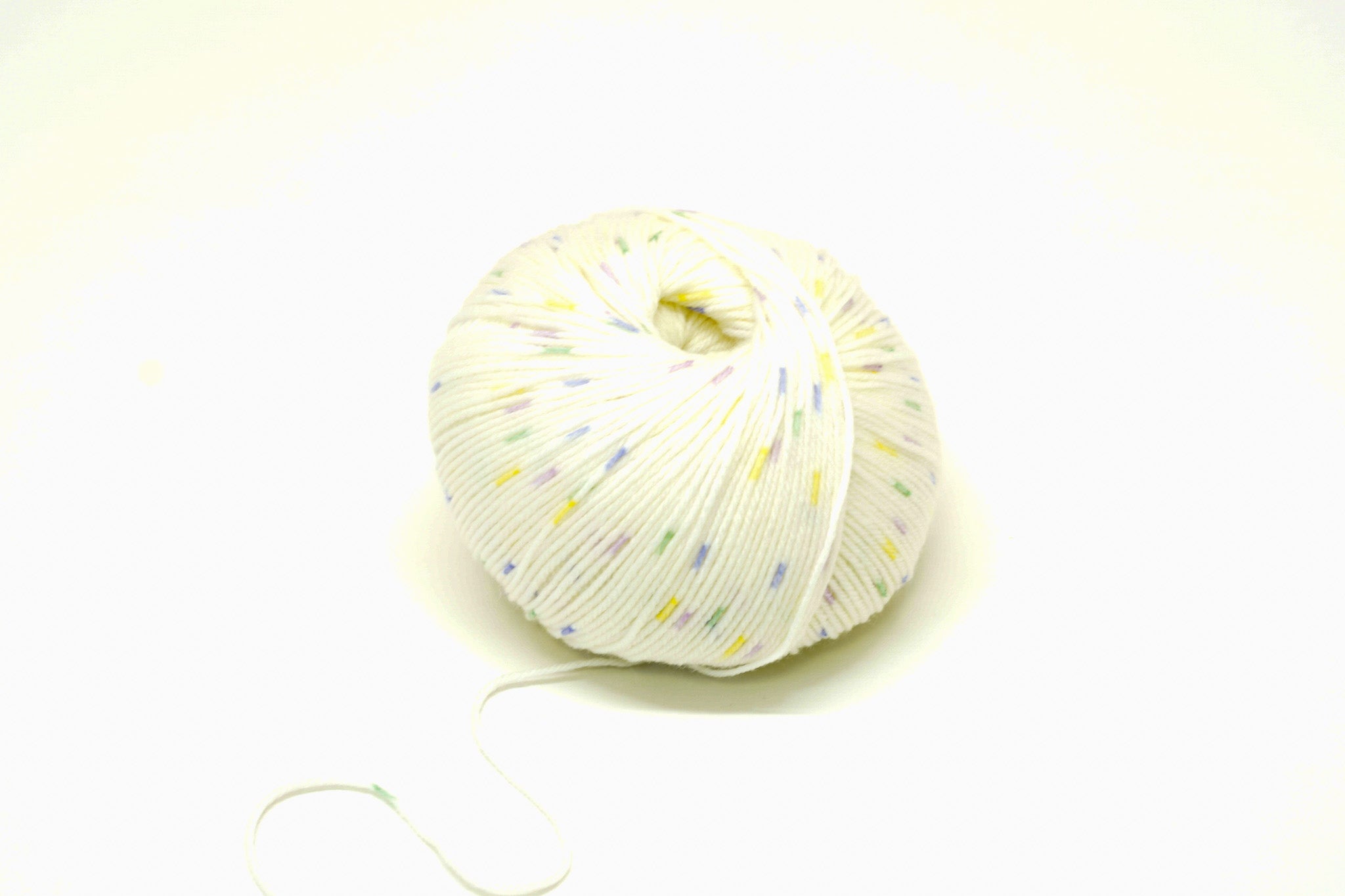 White virgin merino lace wool with colors | Luxury thread