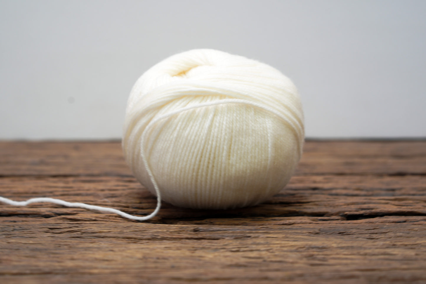 White virgin merino lace wool | Luxury thread