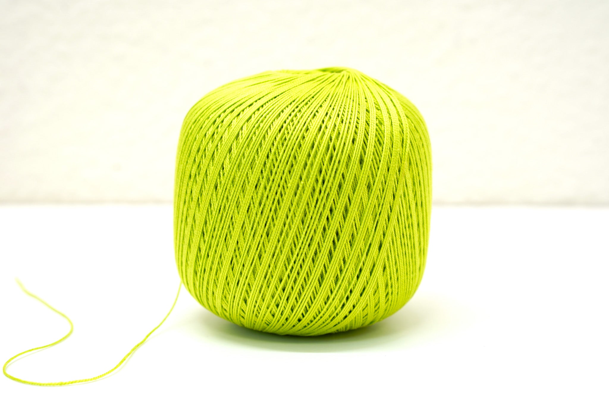 Neon green color mercerised cotton 100g/452m