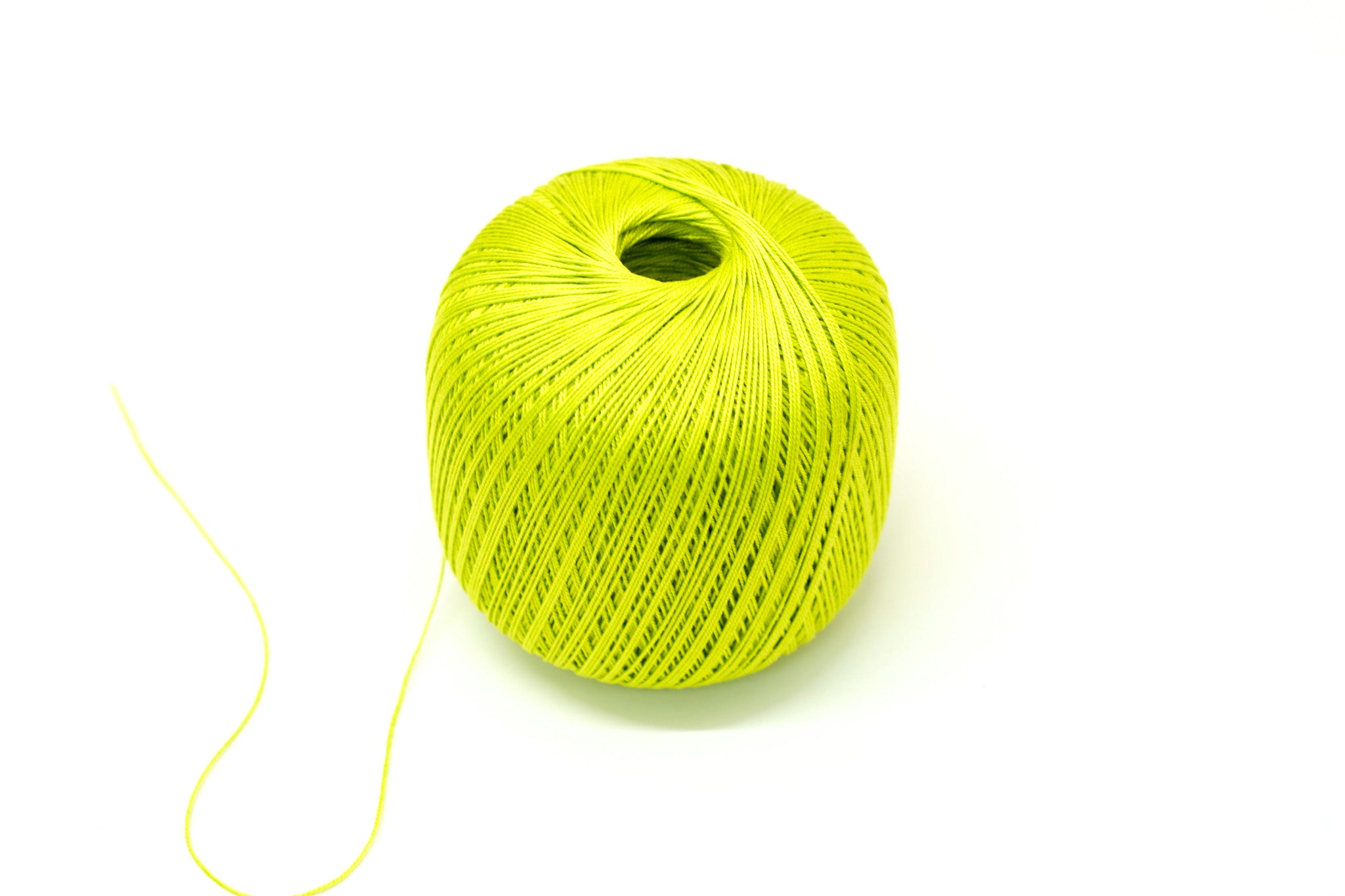 Neon green color mercerised cotton 100g/452m
