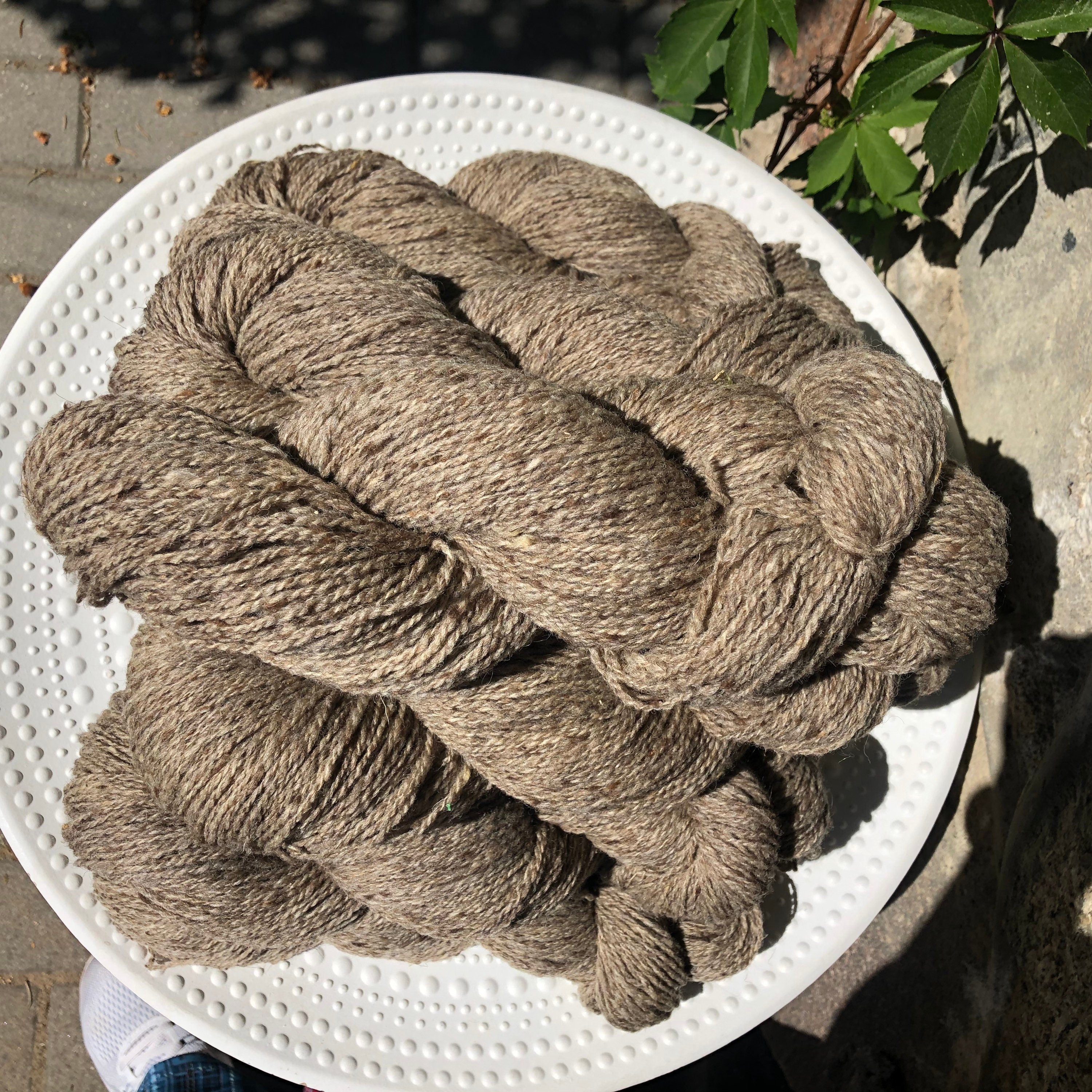 Grey-brown dog wool yarn | grey-brown-dog-wool-yarn