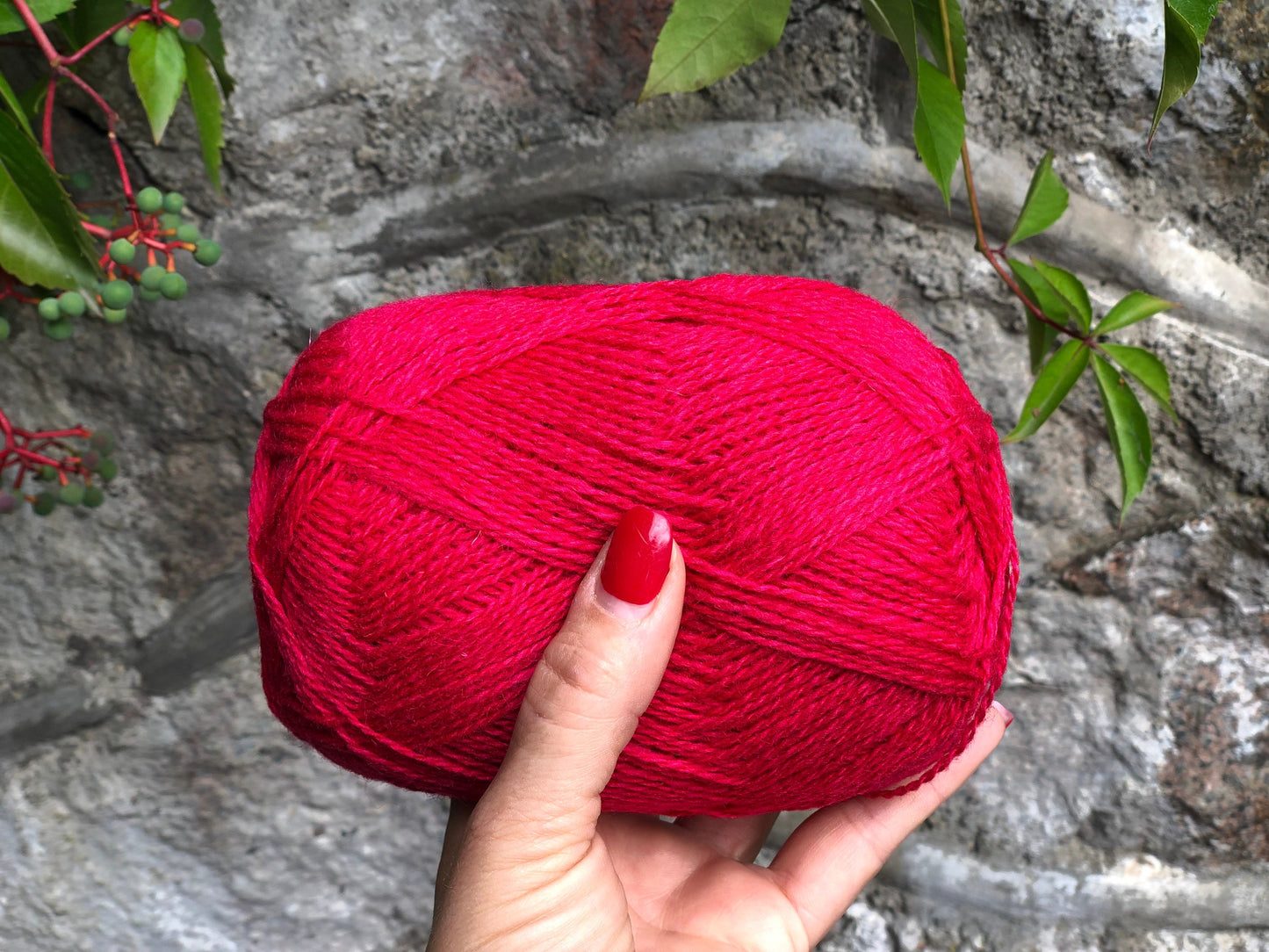 Raspberry wool yarn | raspberry-wool-yarn