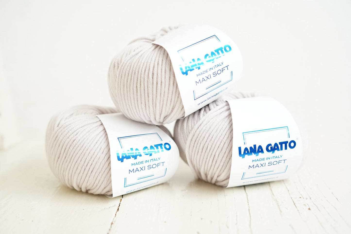 Pearl color merino Lana Gatto Maxi soft wool yarn | pearl-color-merino-lana-gatto-maxi-soft-wool-yarn