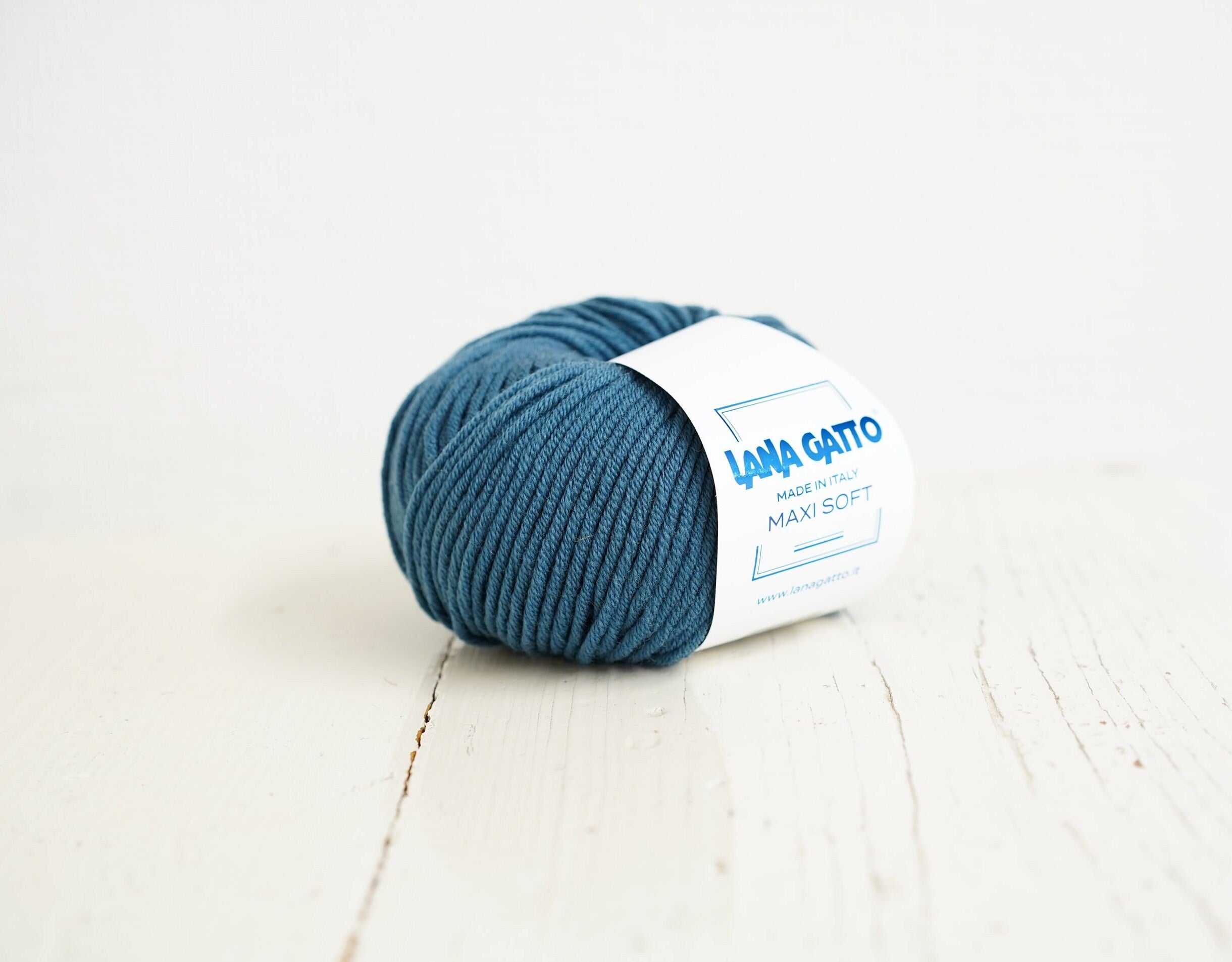 Lana Gatto Maxi soft Emerald blue wool yarn | lana-gatto-maxi-soft-emerald-blue-wool-yarn