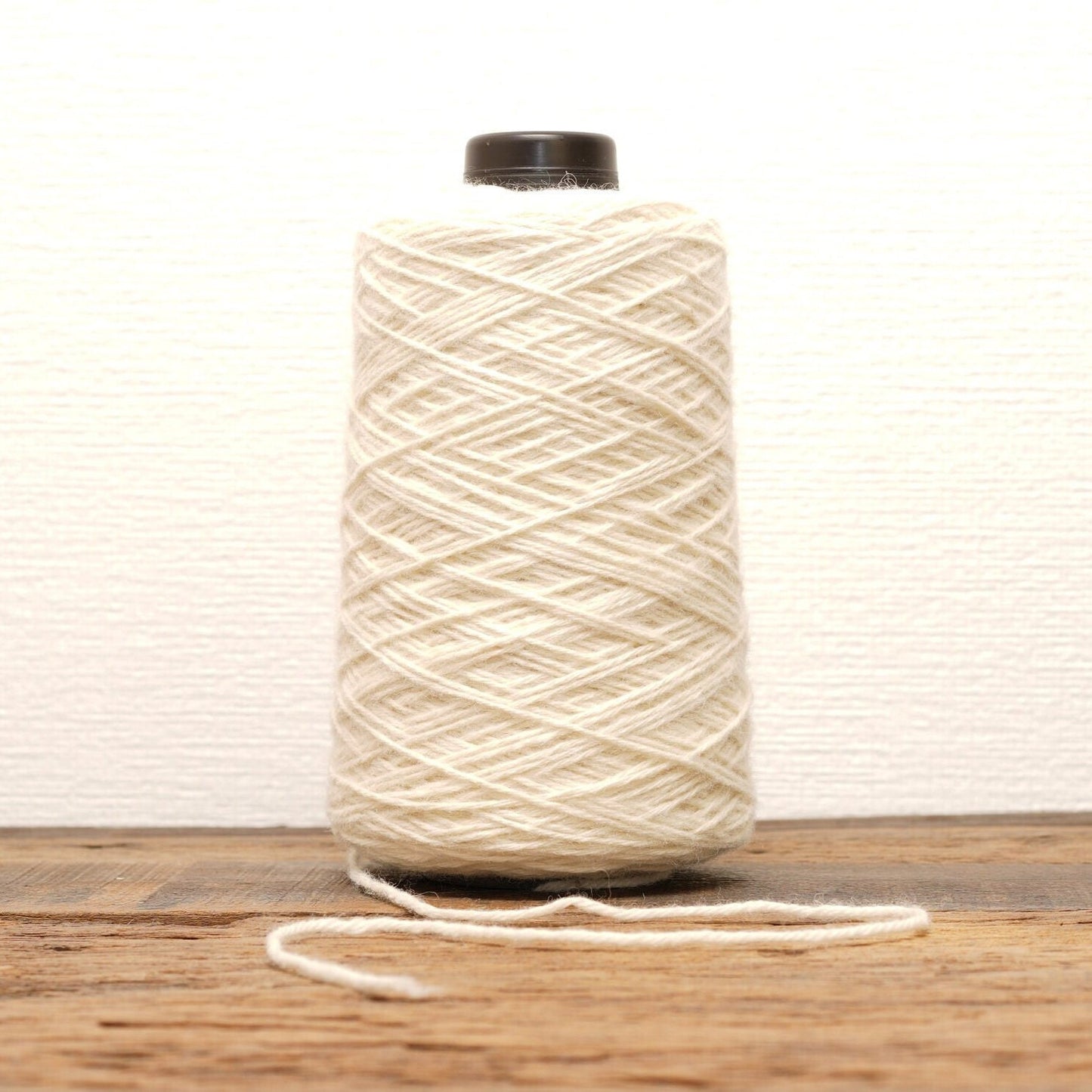Milk-white tufting wool in cone | milk-white-tufting-wool-in-cone