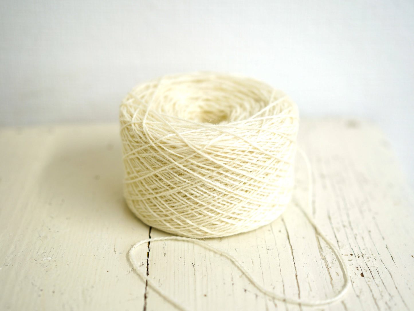 New Zealand White undyed wool yarn in cone | new-zealand-white-undyed-wool-yarn-in-cone