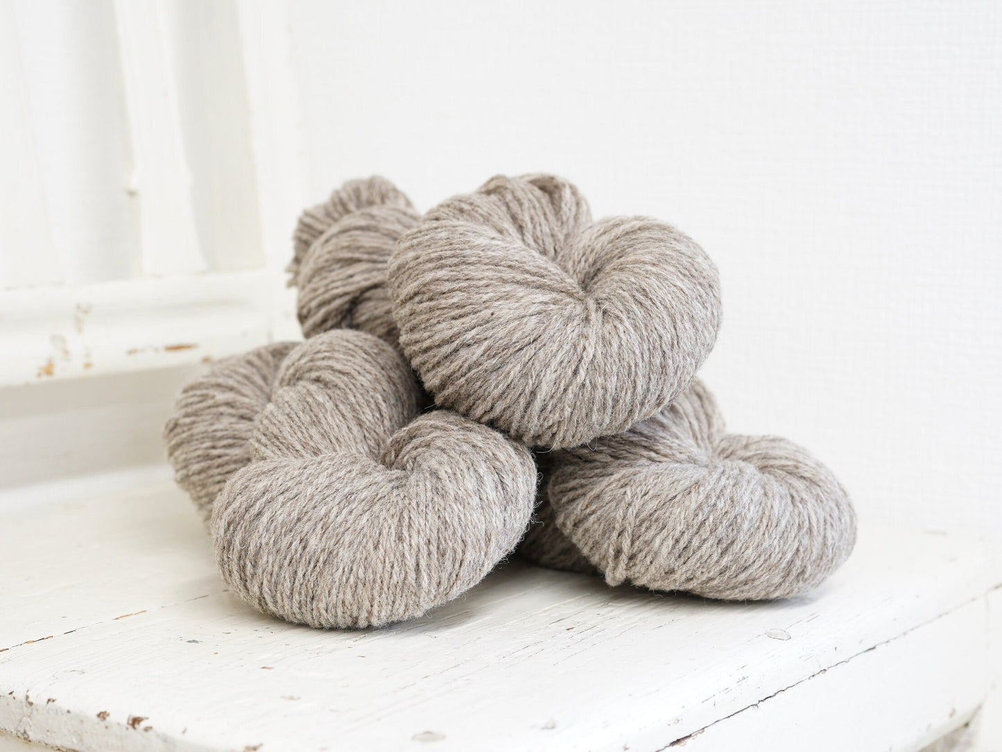 Dark grey wool New Zealand Merino wool yarn | dark-grey-wool-new-zealand-merino-wool-yarn